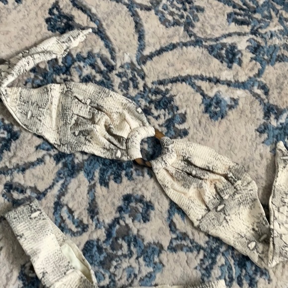 Bikini! - Picture 2 of 8